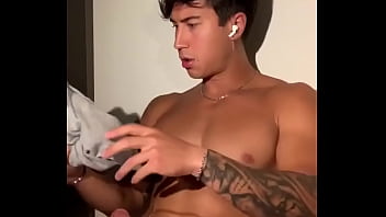 Preview 4 of Kiara Mia Sexy Videos All Of - Handsome guy cums