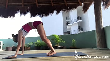 Preview 2 of Top Dailyxporno Com New 1 - Skinny girl working out