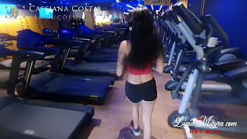 Preview 2 of Video Lake - Saindo da academia encontrei minha amiga Cassiana Costa para uma brincadeira