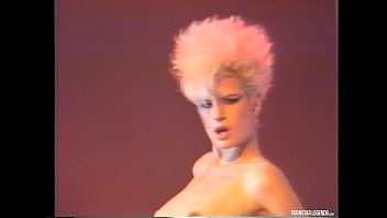 Preview 2 of Irresistible Mom - Blonde Porn Star Legend Lois Ayres Shakes Her Ass Before Getting Fucked On Stage
