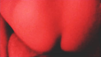 Preview 2 of Sweping Mom - Sentando no sulista peludo
