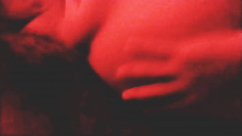 Preview 4 of Sweping Mom - Sentando no sulista peludo