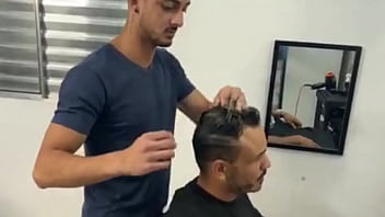 Preview 1 of Download Xxxadult Com Video - Kadu Ventr&iacute_ e Edu Scott - Fodi meu barbeiro com muito tes&atilde_o sexo bareback