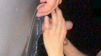 Preview 1 of Dedy Kumis - Me comeu gostoso no glory hole,  tirei a camisinha e batei uma punheta gostosa at&eacute_ sair leitinho (RED)