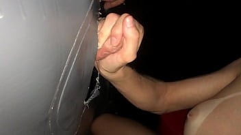 Preview 4 of Dedy Kumis - Me comeu gostoso no glory hole,  tirei a camisinha e batei uma punheta gostosa at&eacute_ sair leitinho (RED)