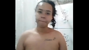 Preview 3 of Xxxwwwz - TOMANDO UM BANHO GOSTOSO E DEIXANDO MINHA BUCETA CHEIROSINHA PARA SER FODIDA MAIS TARDE