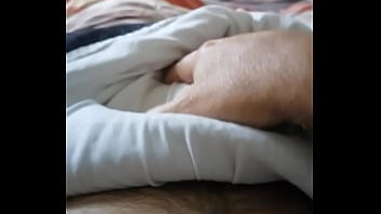 Preview 1 of Kudos Jbpm Pehchana Nahi - Masturbo en la cama