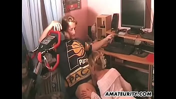 Preview 1 of Fette Frau Vergewaltigt Mann - Amateur blonde GF sucks and rides a hard cock