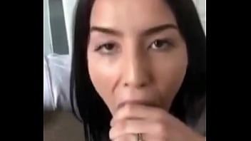 Preview 1 of Plim Bokep Barat - La mejor mamada del mundo. M&aacute_s videos en el canal de telegram  https://t.me/pornoamateurtelegra