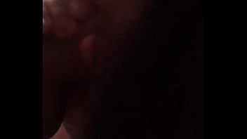 Preview 4 of Sunny Leone In Bed Undressing - V&iacute_deo de verificaci&oacute_n