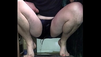 Preview 2 of Soinc Xxx - Piss on the carpet
