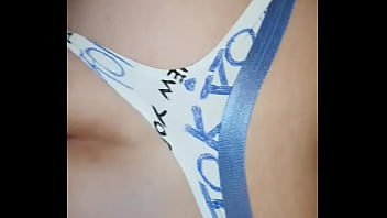 Preview 4 of Mom Pussyjob - Mi esposa me ense&ntilde_a su nueva tanga y le doy de perrito