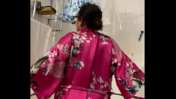 Preview 3 of Bit Vibe - Anna Mature Mature latina dancing in her robe,  subscribe to my to see the big reveal .com/annamariamaturelatina