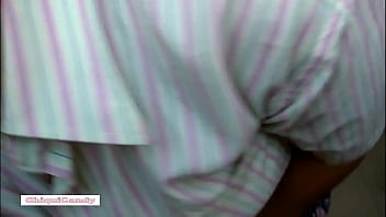 Preview 2 of Mather My Son Fuck - SERVICIO DE CUARTO,  La chica que limpia cuartos es seducida por una pareja hospedada / PARTE 1 / Chiquicandy /
