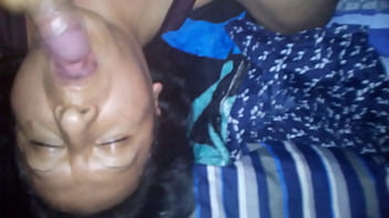 Preview 1 of Upskirt Wind - chica trans mamando rico