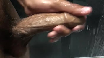 Preview 1 of Asian Extreme Sex - Batendo uma no banho