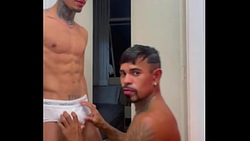 Preview 1 of Moti Fit Girls Sex Vedio - NOVINHO SENDO CHUPADO COM FOR&Ccedil_A