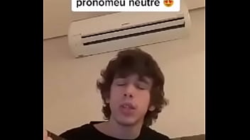 Preview 2 of Sexo Gan Bag A Ama De Casa Xxx - C&eacute_u azel do chor&atilde_e vers&atilde_e pronomeu neutre uiuie
