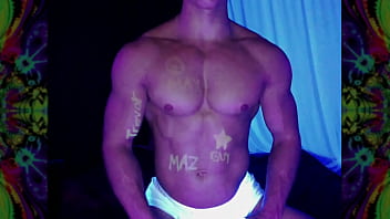 Preview 1 of Me Assustei - GreekDemiGod&#039_s Black Light Cam Show