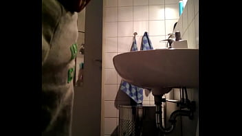 Preview 1 of Mon Y Yo - Uncut m4rkus77 pissing taking a leak peeing