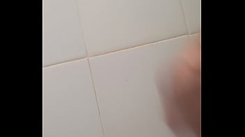 Preview 2 of Man With Sex - Batendo uma com meu pau pequeno mole