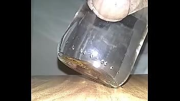 Preview 1 of Full Hd Saxey Movie - Sacando la leche bajo el agua me corro bajo el agua eyaculo en el agua