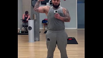 Preview 2 of Rome Meets - New year new bicep - Update #110 (2025-01-05T22:38:39.000Z)