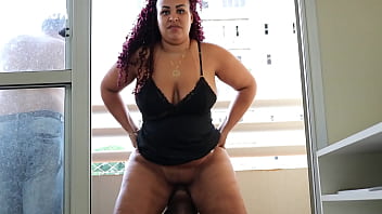 Preview 4 of Xxi X Xxi - MARIDO CORNO DEIXOU O NEG&Atilde_O D&Aacute_ UMA CHUPADINHA NA ESPOSA NA VARANDA DO AP.(Continua no RED)