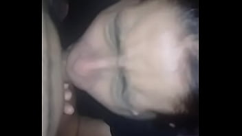 Preview 2 of Chubby Take Abath - Mi novia me da una rica mamada