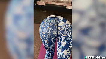 Preview 1 of Young Vs Matured - Flexible busty lesbians tribbing