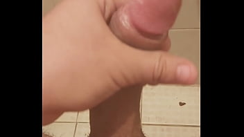 Preview 1 of Xxn Vidio Com - Me sigo masturbando aun despu&eacute_s de venirme