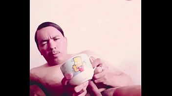 Preview 4 of 3gp Family - Tomando cafe desnudo