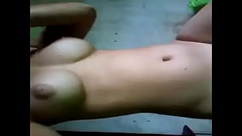 Preview 4 of Kchen Sex - Novinha mostrando o corpo