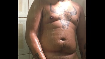 Preview 1 of Sexy Mom Aon - No Banho