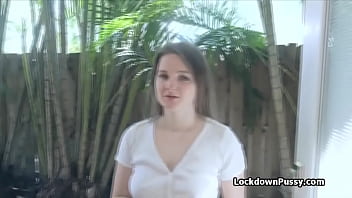 Preview 1 of Eporen 4k Full Hd - Offering pussy for shelter during lockdown