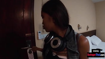 Preview 3 of Men Gay Gay - Real amateur Thai girlfriend hotel porn after taking a trip