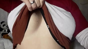 Preview 1 of Pakestnen Parnt Xxxxxpa Hd - Tetona dice que tiene fr&iacute_o