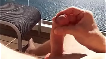 Preview 2 of Mesin Kingdom - Batendo punheta na sacada do Cruzeiro MSC Seaview