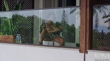 Preview 2 of Tiny Peppr Peri Ass Video - Espionando a vizinha vadia se masturbando na varanda