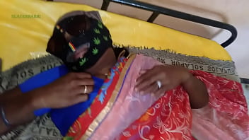 Preview 1 of 70s Mom Son - सेक्स चैट कर रही है और एक सेक्स खिलौने के साथ चूत को संतुष्ट किया