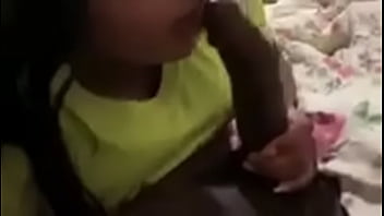 Preview 2 of Gens Wale Larkin Ki Chudi - Red Bone Sucking Dick For A Gram Of