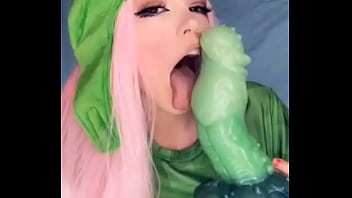 Preview 3 of Teen Cah - Lesbiana anal 2021