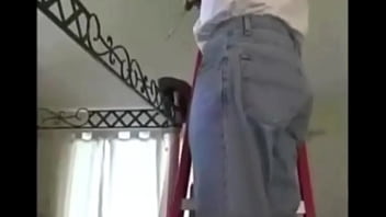 Preview 1 of Bdio Xxx Pfen - MILF Slut Mindy from YummyMama sucks &amp_ fucks the handyman while husband films! He shoots a massive load on her face!