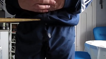 Preview 2 of Try Pee - aufgespie&szlig_t mit Liebespfeil - im Tracksuit wird es nass und geil!