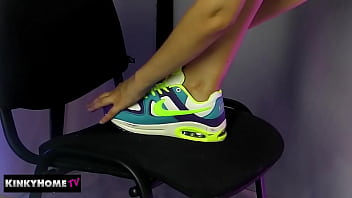 Preview 2 of Babies In Bikini - ASMR - THE GIRL VERY LOVES HER NIKE