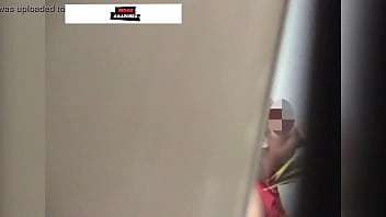 Preview 3 of Smackdown Bzhotporn - Jovens proibidos de foder na casa dos pais se exp&otilde_em em p&uacute_blico e s&atilde_o flagrados em v&iacute_deo