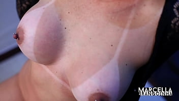 Preview 3 of Asxxxxx - Toda sensualidade da gostosa Marcella Branquinha,  brincando com seu consolo.