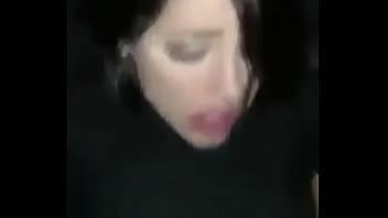 Preview 1 of Arab Brust Milk - Amigas en el bus