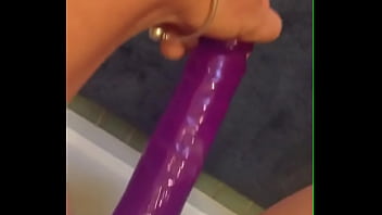 Preview 2 of Photo Bhabhi - Bucetinha sendo arrombada