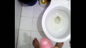 Preview 4 of Xxxxx 2019 Nagpur - Me masturbo en el ba&ntilde_o,  muy rico en tu nombre bb